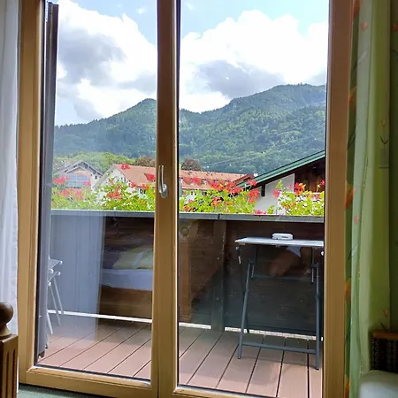 Gaestehaus Kiesmueller * Aschau im Chiemgau