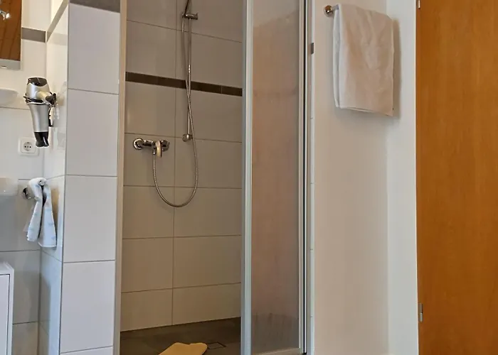 Gaestehaus Kiesmueller بيت ضيافة 3*