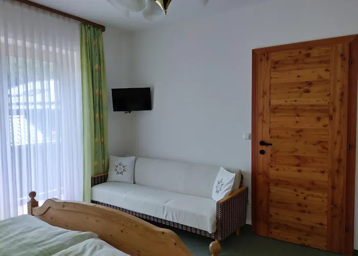 بيت ضيافة Gaestehaus Kiesmueller 3*